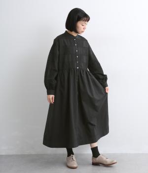 タイル刺繍スタンドカラーワンピース(ブラック-F)