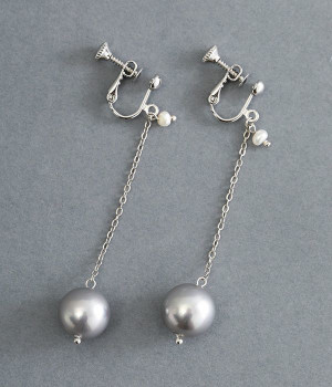 大粒淡水パール イヤリング(グレー-ONESIZE)