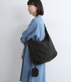 ナイロンチャームポーチ付きショルダー(ブラック-F)