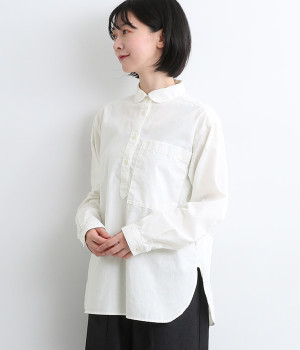コットンワンウォッシュクラッシックダンガリー丸襟＆ビックポケットシャツ(オフホワイト-ONESIZE)