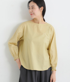 コットンローンフラワーストライプ刺繍ボトルネックシャーリング袖ブラウス(イエロー-ONESIZE)
