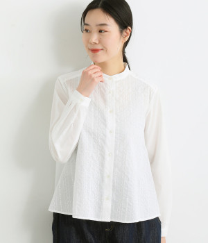 コットンローンフラワーストライプ刺繍スタンドカラーAラインブラウス(オフホワイト-ONESIZE)