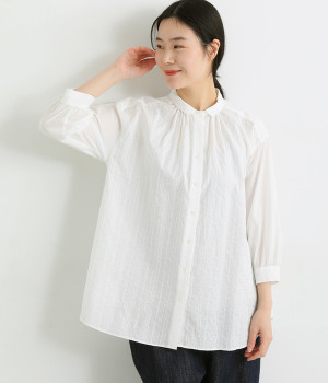 コットンローンフラワーストライプ刺繍ちび襟ギャザーチュニックブラウス(オフホワイト-ONESIZE)