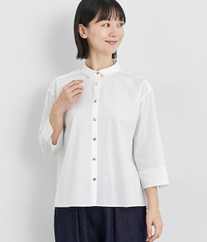 リバティアソートくるみ釦7分袖前後差フレアシャツ(オフホワイト-ONESIZE)