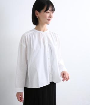 コットンカットドビー　バックタックフレアブラウス(オフホワイト-F)