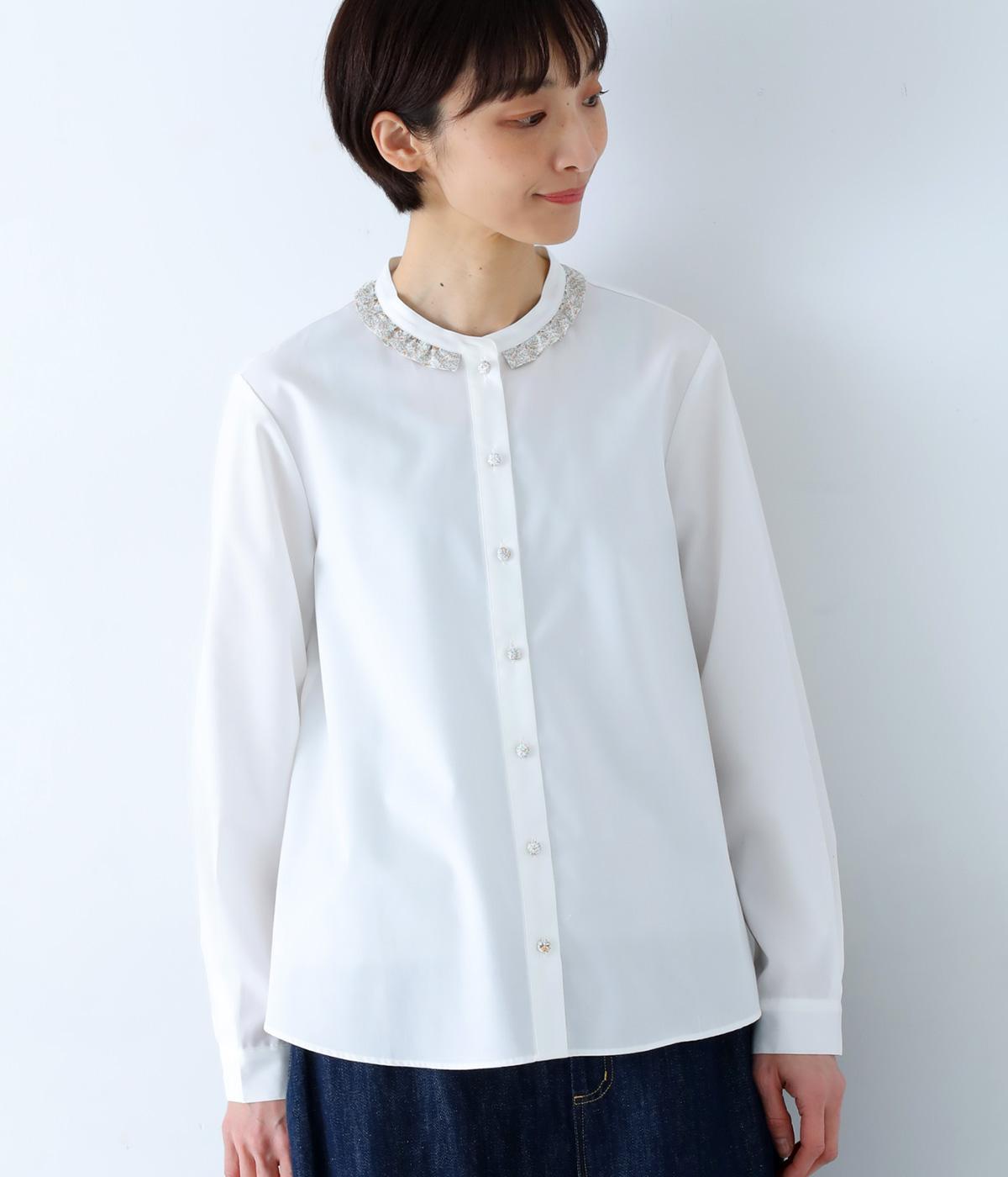 リバティくるみ釦フリル付きコットンブラウス(オフホワイト-F)