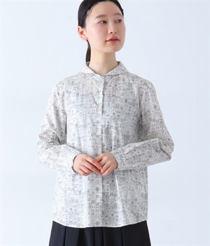 リバティプリント　コットンセーラーカラーシャツ