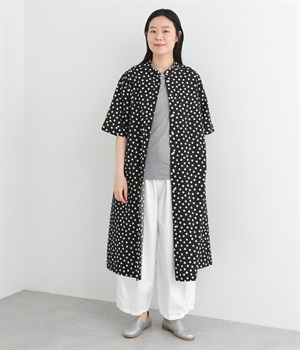 コットンローンリップルドットバンドカラー5分袖シャツワンピース(ブラック-ONESIZE)
