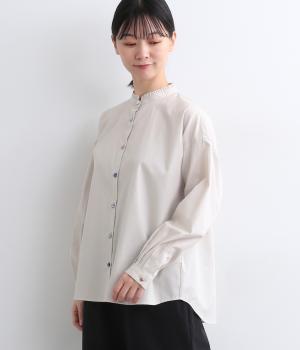 コットンブロードリバティアソートくるみ釦スタンドフリルビッグシャツ(グレージュ-F)