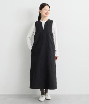 先染めストレッチジャカードキーネックジャンパースカート(ブラック-ONESIZE)