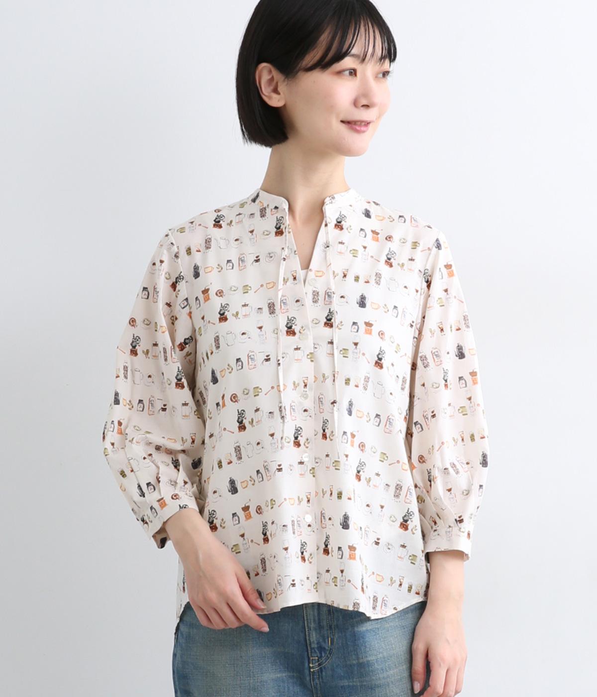 コーヒー柄　細リボンボリュームスリーブブラウス(オフ-F)