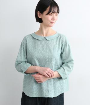 オリジナルエンブロイダリー　襟付きプルオーバーブラウス