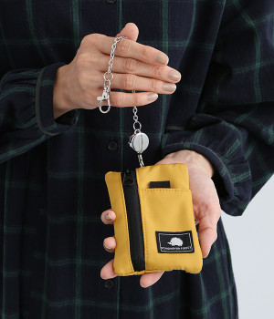 リール付き　多機能ポーチ(イエロー-ONESIZE)