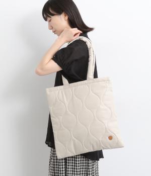 シーズンレスパデッドトートバッグ(ライトベージュ-ONESIZE)