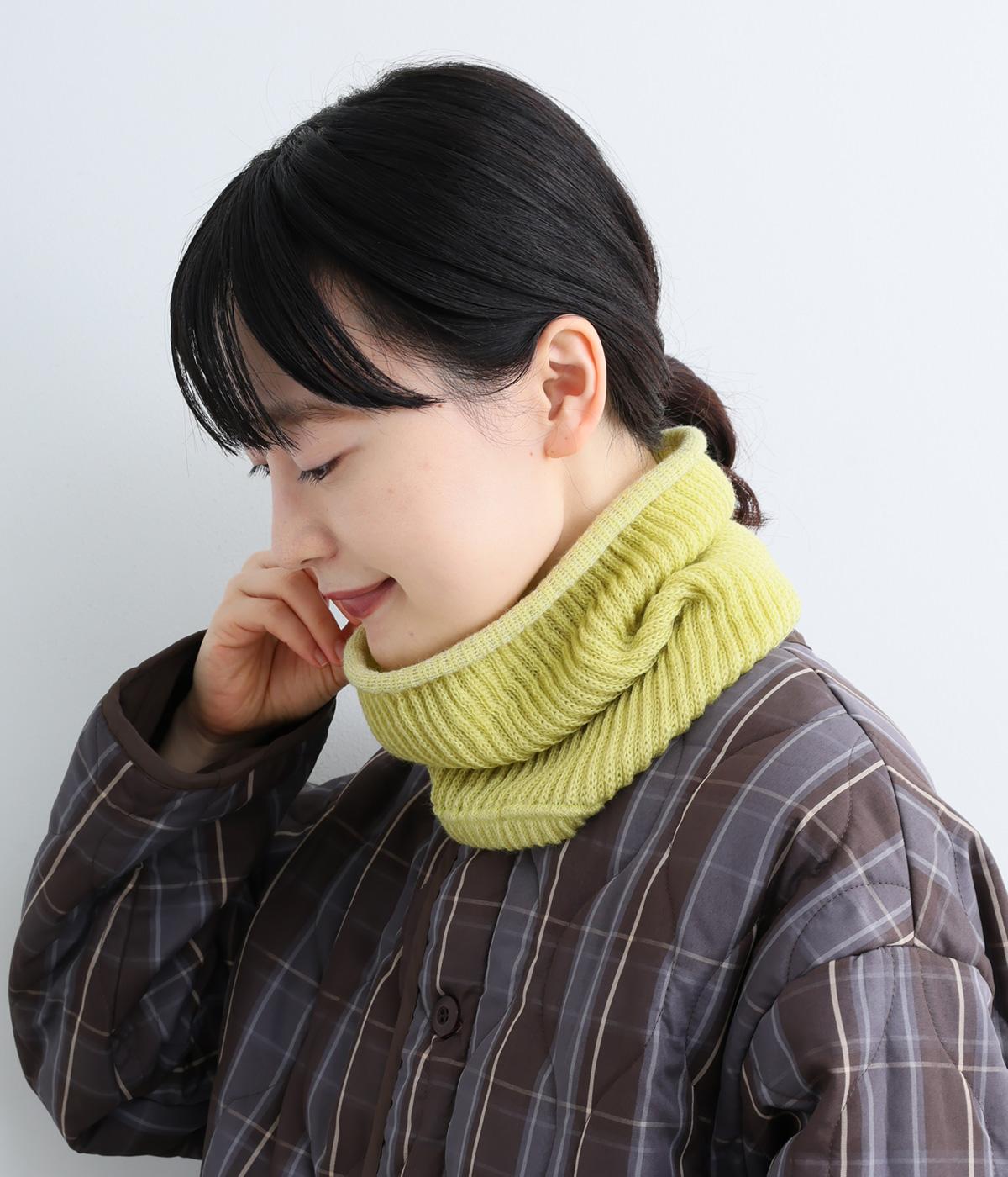 おどろくほど軽くてやわらかいニュージーランドウール混のネック