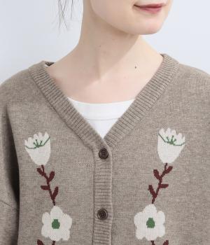アトリエまりこ　秋先取り♡ 大人気花モチーフカーディガン ふくもちニット お花ジャカードカーディガン｜Emago（イマゴ）の商品詳細