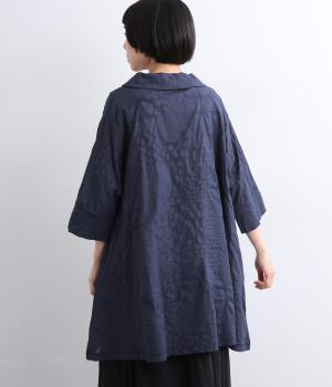 コットン襟付きキーネック塩縮チュニックブラウス｜koibitomisaki