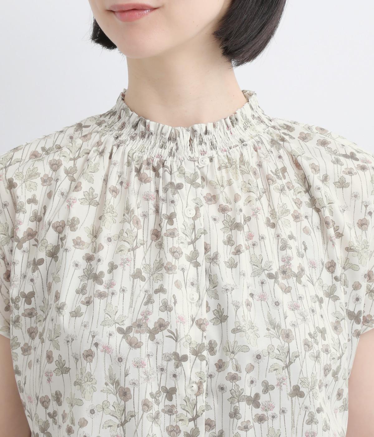 LIBERTY前開きシャーリングフレンチスリーブブラウス｜Parkes