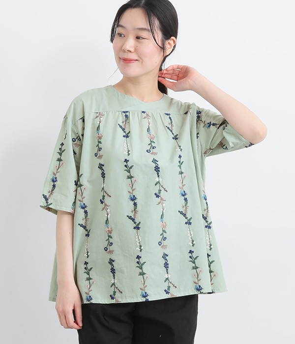 コットン花ストライプ総柄刺繍ブラウス(C・オリーブ)