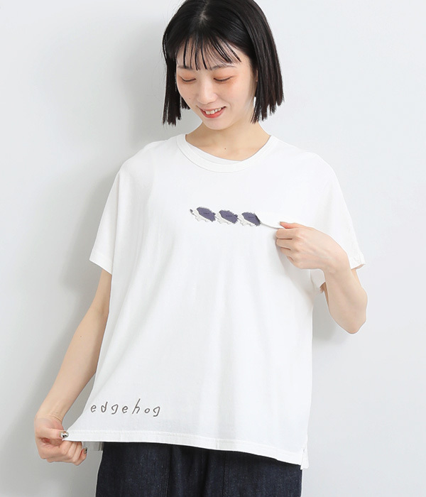 コットンリネン天竺ハリネズミかぎ編みロゴ刺繍ドルマンＴシャツ(A・ホワイト)
