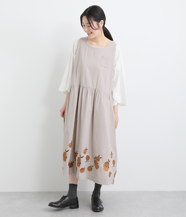 コットンスムースツイル柑橘刺繍ジャンパースカート(A・グレー)
