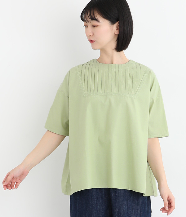 コットンシャンブレーお花レース風刺繍ブラウス(B・オリーブ)