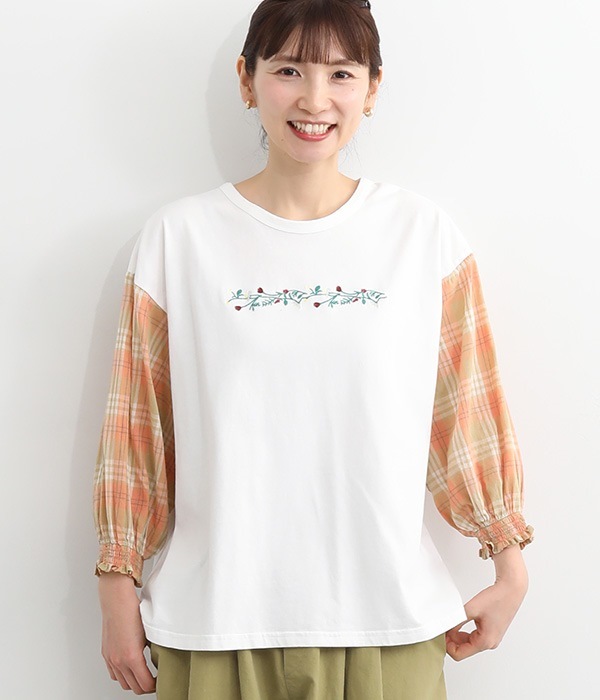 コットン花刺繍袖ギャザーＴシャツ(A・ホワイト)