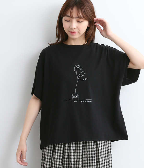 シャワータイムお花刺繍Tシャツ(B・ブラック)