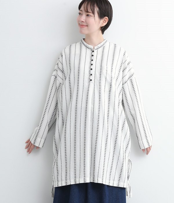 【tukuroi by SUN VALLEY】コットン×ポリエステルドビーストライプ　日本製品染チュニックシャツ(A・ホワイト)