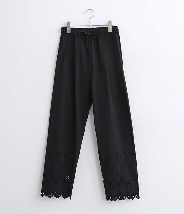 タイプライター裾刺繍パンツ(B・ブラック)