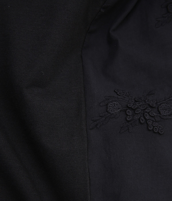 立体花柄刺繍異素材切替プルオーバー(C・ブラック)