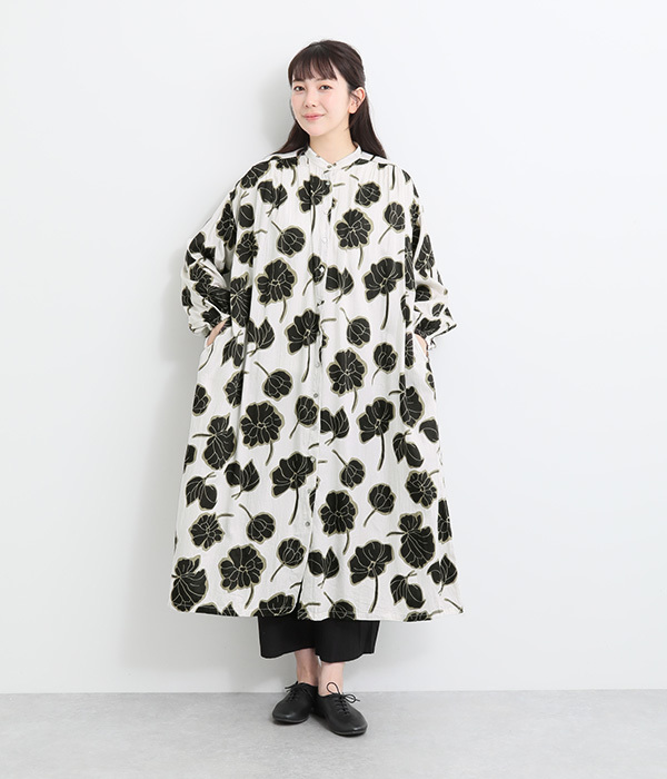 Cotton Voile Large Flowerプリント　ボリュームスリーブ前開きワンピース(A・オフホワイト)