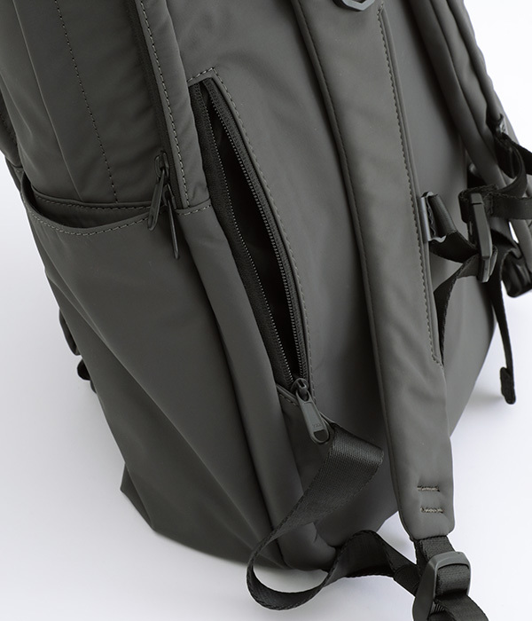 FRONT　POCKET　DAYPACK(A・ブラック)