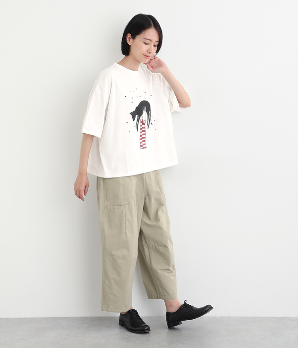 抱っこされる猫Tシャツ(A・ホワイト)