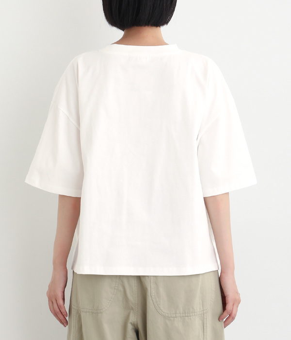 抱っこされる猫Tシャツ(A・ホワイト)