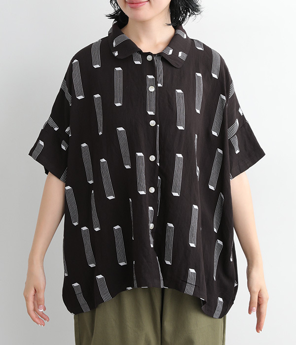 幾何学柄襟付きワイドシャツ(C・ブラック)