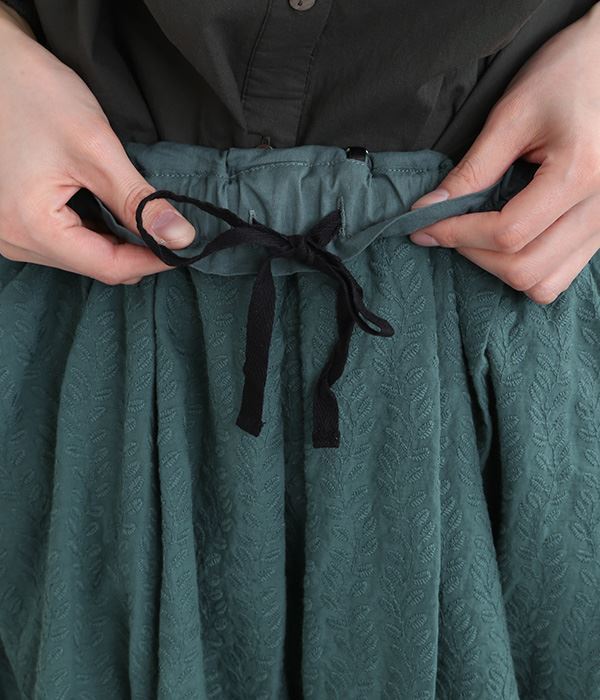 アイビー刺繍　スカート(B・ブラック)