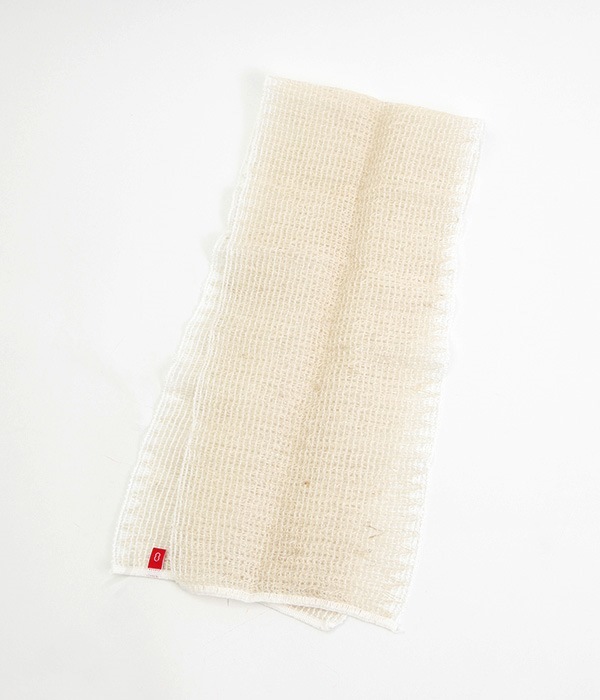 【おうちでシルクケア】シルクから取れる一番初めの糸キビソととうもろこし　潤美肌ボディータオル(カラー1)