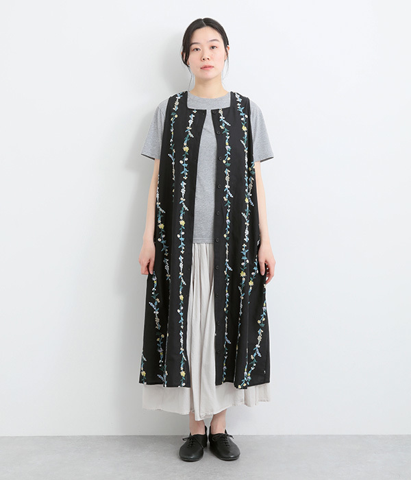 コットン花ストライプ総柄刺繍ジレ(B・ブラック)