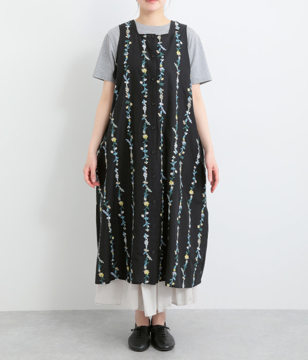 コットン花ストライプ総柄刺繍ジレ(B・ブラック)
