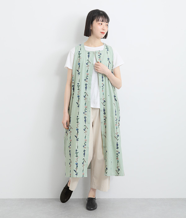 コットン花ストライプ総柄刺繍ジレ(B・ブラック)