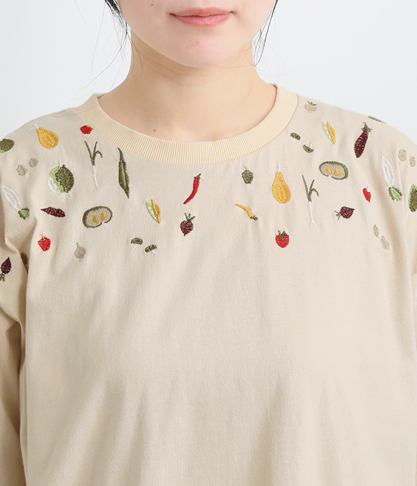 コットンさらさら天竺野菜刺繍5分袖Ｔシャツ(A・アイボリー)