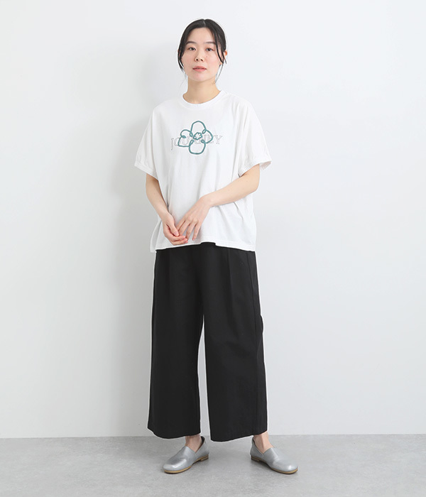 コットンさらさら天竺花とロゴのプリントドルマンＴシャツ(B・チャコールグレー)