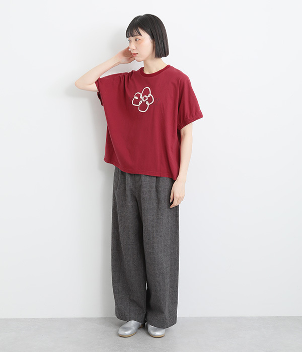 コットンさらさら天竺花とロゴのプリントドルマンＴシャツ(B・チャコールグレー)