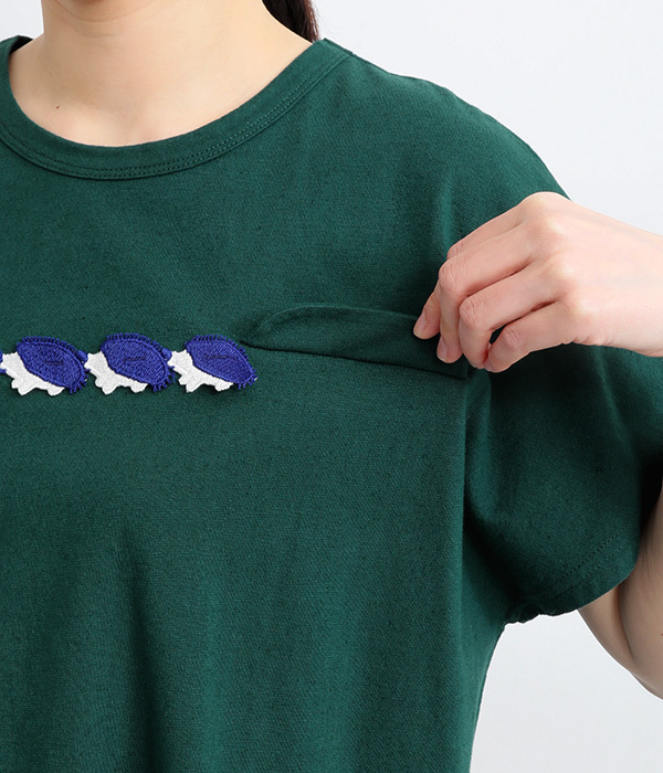 コットンリネン天竺ハリネズミかぎ編みロゴ刺繍ドルマンＴシャツ(A・ホワイト)