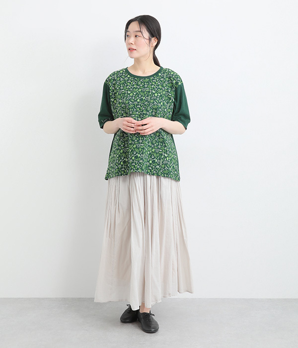 コットンリネン天竺どこにいるのかな刺繍Ｔシャツ(C・グリーン)