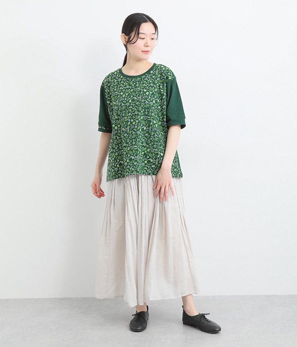 コットンリネン天竺どこにいるのかな刺繍Ｔシャツ(C・グリーン)