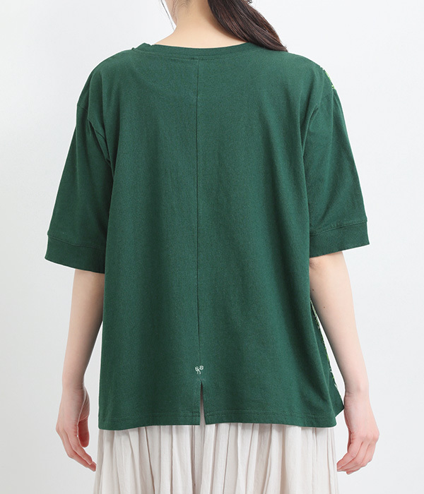 コットンリネン天竺どこにいるのかな刺繍Ｔシャツ(C・グリーン)