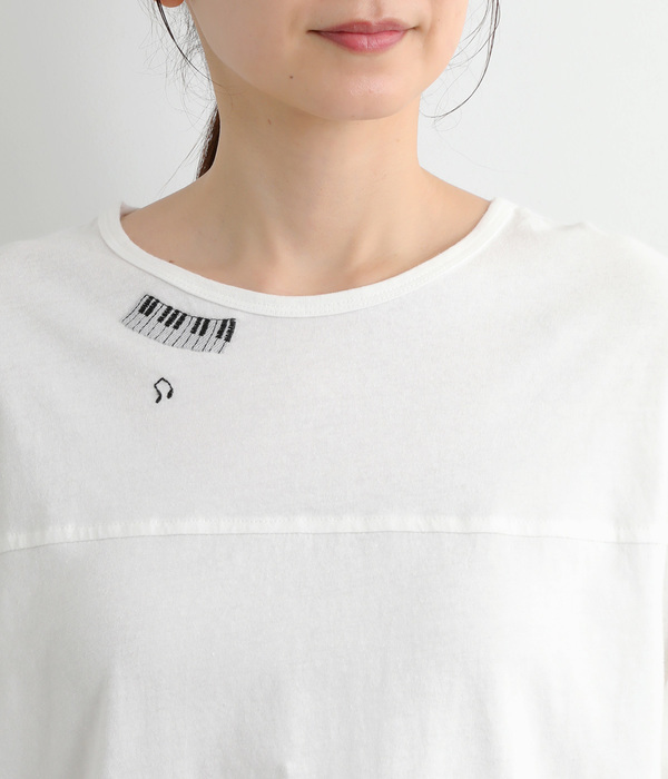 コットンリネン天竺夜風と音色刺繍Ｔシャツ(A・ホワイト)