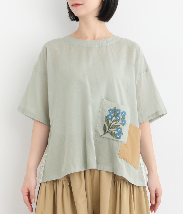 コットンローン多ポケット花刺繍ブラウス(B・グレー)